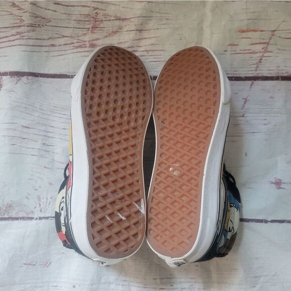 Vans X Disney SK8-Hi Mickey and Friends Si… - Picture 6 of 8
